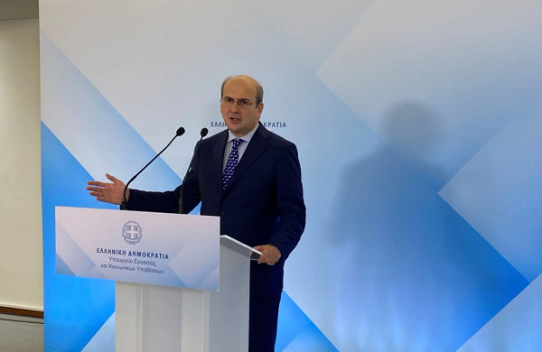 Χατζηδάκης: Απύθμενο θράσος Τσίπρα-Ζητάει τα ρέστα για τις εκκρεμείς συντάξεις