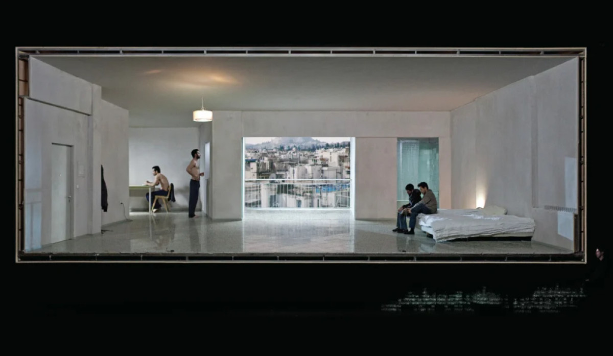 Μέσα: Video installation της 6ωρης παράστασης του Δημήτρη Παπαϊωάννου παρουσιάζεται 12 χρόνια μετά, στο Μέγαρο