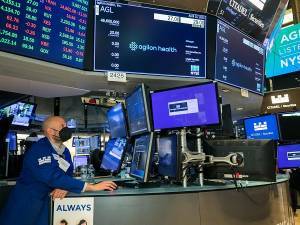 Κλυδωνισμοί στη Wall Street: Τεχνολογική «βουτιά» με «αγκάθι» τα ομόλογα