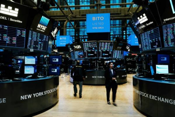 «Μάχη» αγοραστών - πωλητών στη Wall Street