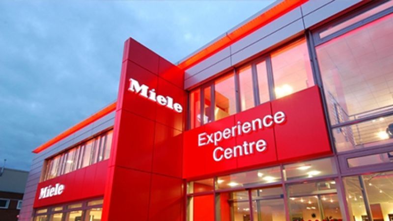 Τιμητική διάκριση στα Superbrands 2016 και για τη Miele
