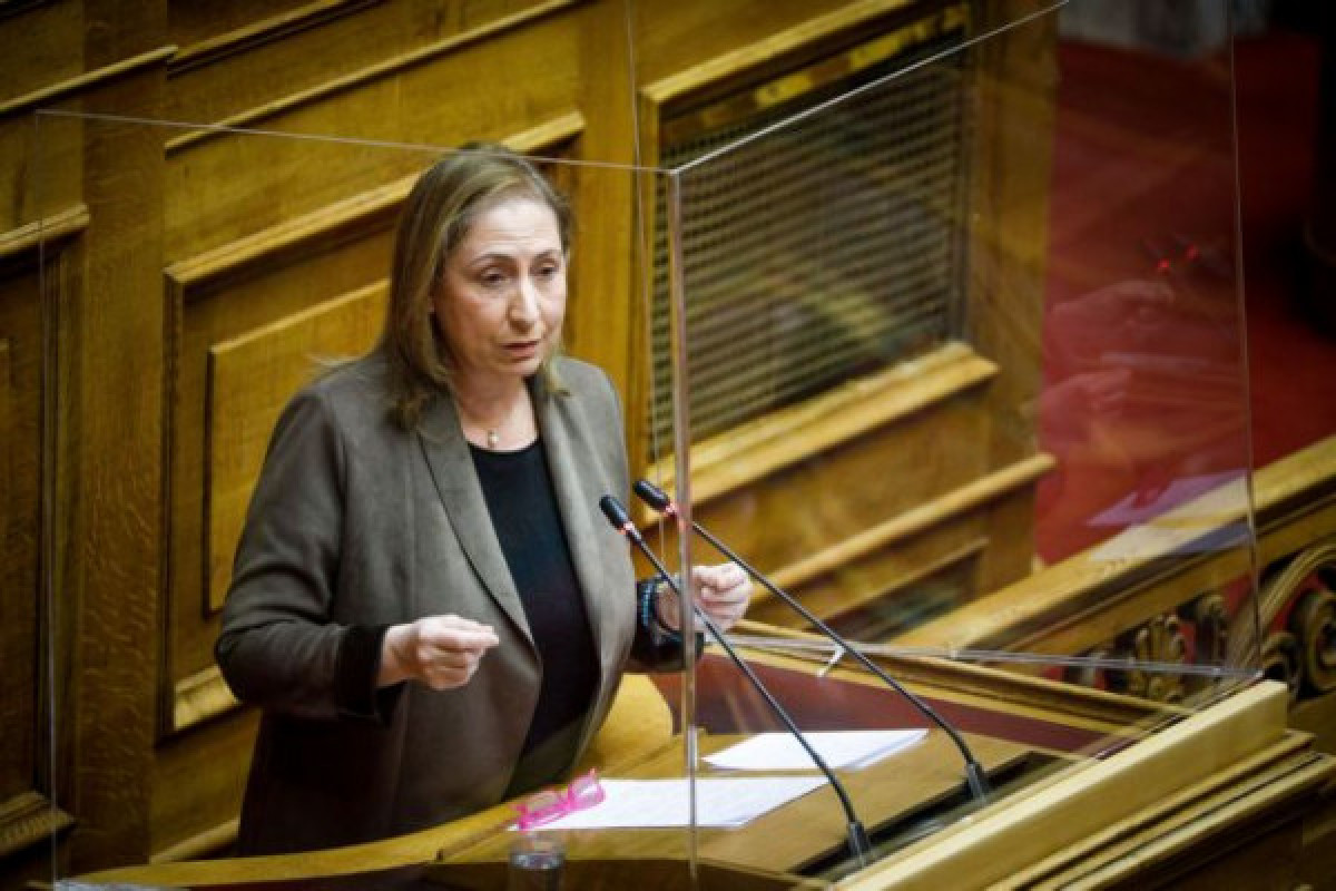 Ξενογιαννακοπούλου: Eργαζόμενοι και συνταξιούχοι έχασαν το 40% της αγοραστικής δύναμης