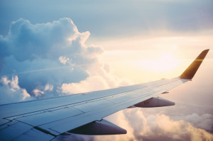 «Καμπανάκι» United και American Airlines για «ψαλίδι» στις πτήσεις λόγω του κόστους καυσίμων
