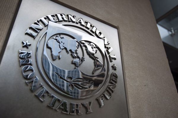 WSJ: Το ΔΝΤ περιόρισε τις απαιτήσεις για μεταρρυθμίσεις