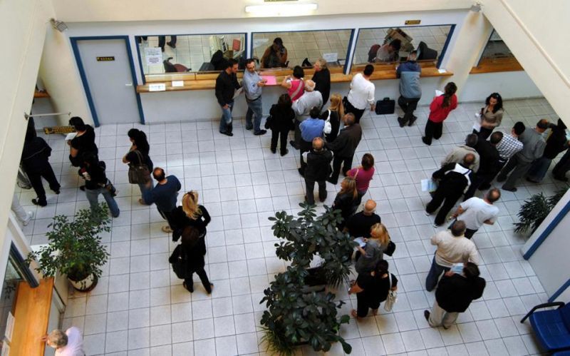 Ειδική εισφορά αλληλεγγύης: Αδειάζει ο «κουμπαράς» των ταμείων