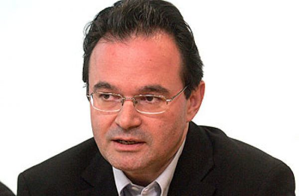Γ. Παπακωνσταντίνου: Μόνο μετά από συζητήσεις με το κλιμάκιο της ΕΕ θα ληφθούν νέα μέτρα- Αρνητική η Schroders σε βοήθεια της Ελλάδας από την Γερμανία