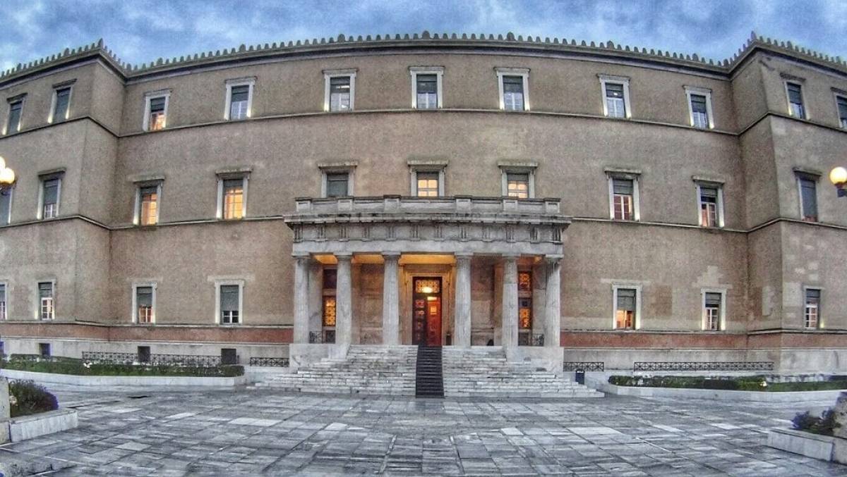 Γραφείο Προϋπολογισμού Βουλής: Συμβατό με αβεβαιότητες το προσχέδιο του 2020