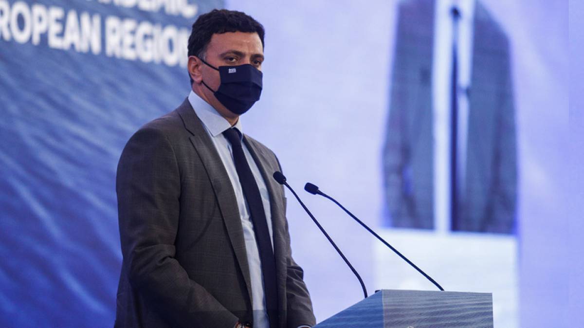 Κικίλιας: Επιστρατεύουμε κινητές μονάδες για τον εμβολιασμό εργαζομένων στα ξενοδοχεία