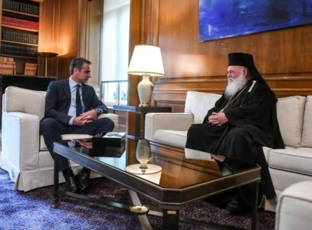 Μητσοτάκης: Στο χέρι μας να κάνουμε Χριστούγεννα με ανοιχτές εκκλησίες