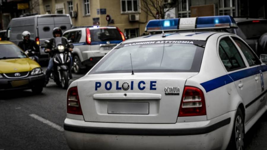 Ένταση και επεισόδια έξω από την ΑΣΟΕΕ-Κλειστή η Πατησίων