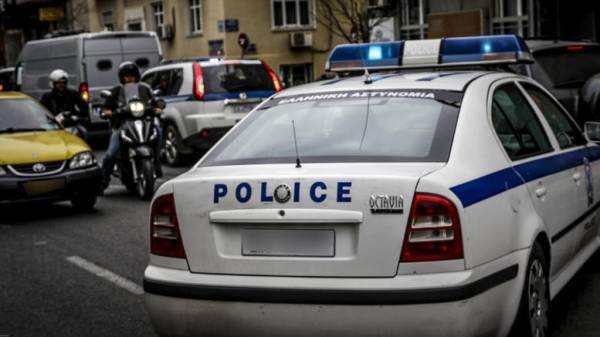 Ένταση και επεισόδια έξω από την ΑΣΟΕΕ-Κλειστή η Πατησίων