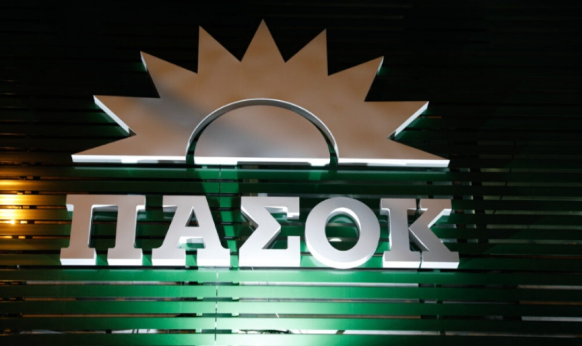 ΠΑΣΟΚ για Τσίπρα: Ο άνθρωπος που έπαιξε τη χώρα στα ζάρια, επιχειρεί να ξαναγράψει ιστορία