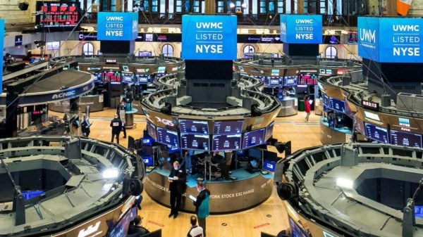 Wall Street: «Κατεβάζει ταχύτητα» μετά τα στοιχεία για την απασχόληση
