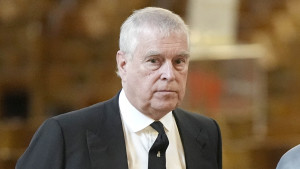 Βρετανία: Αφέθηκε ελεύθερος ο Άντριου – Ποια είναι τα επόμενα βήματα