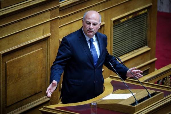 Τσιάρας για νομοσχέδιο συνεπιμέλειας: Σέβομαι τις διαφορετικές απόψεις
