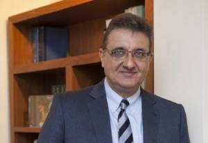 Εξαδάκτυλος: Αποποιούμαι τα προνόμια του ακαταδίωκτου