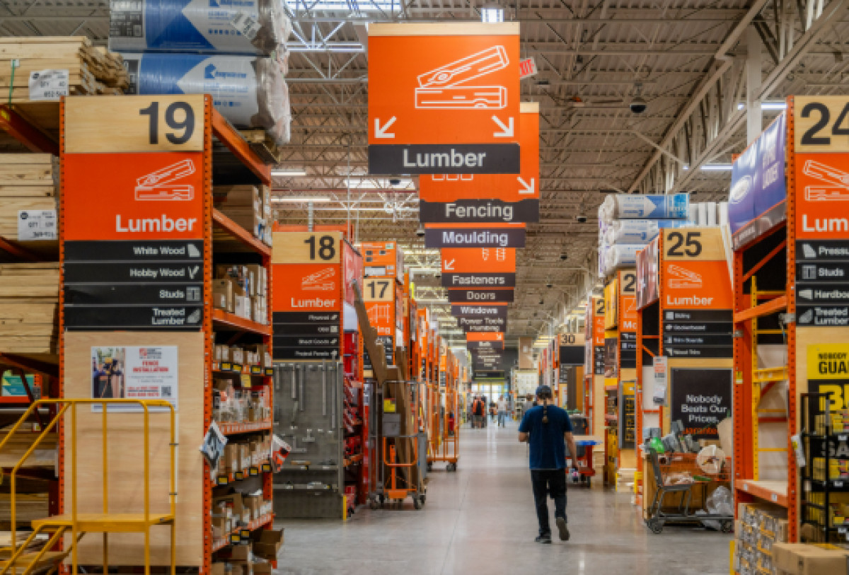 Home Depot: Ισχυρά οικονομικά αποτελέσματα τριμήνου-Δεν θα αυξήσει τις τιμές