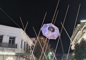 Η εμβληματική «Ομπρέλα» του Γιώργου Ζογγολόπουλου βρίσκει μια θέση στην καρδιά του θεσσαλικού κάμπου