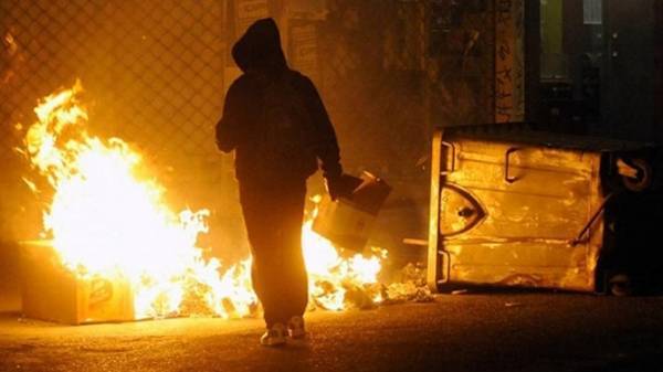 Επεισόδια στα Εξάρχεια το βράδυ του Σαββάτου
