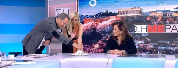 Η μυστική συνταγή της Ντόρας για κουραμπιέδες