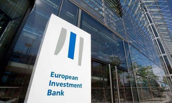Η ΕΤΕπ δίνει εκτάκτως 668 εκατ. ευρώ στην Ουκρανία