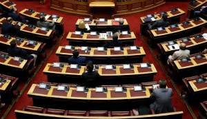 Ψήφος αποδήμων: Τρία «ναι» και τρία «όχι» στο νομοσχέδιο
