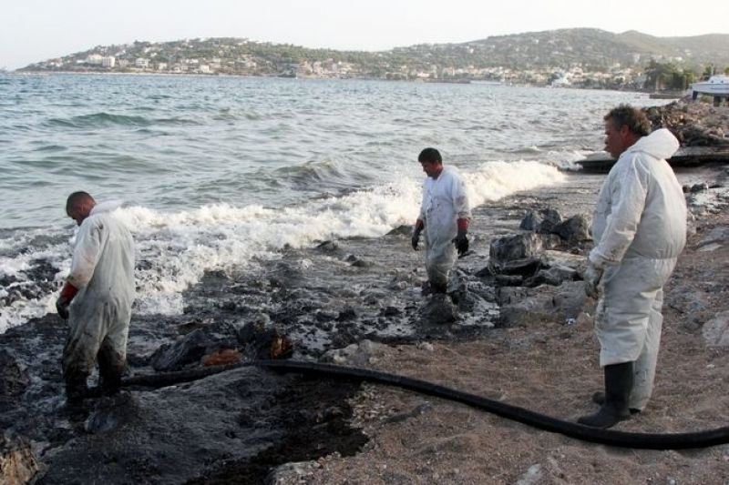Εισαγγελική παρέμβαση για την πετρελαιοκηλίδα: Έρχονται διώξεις και συλλήψεις