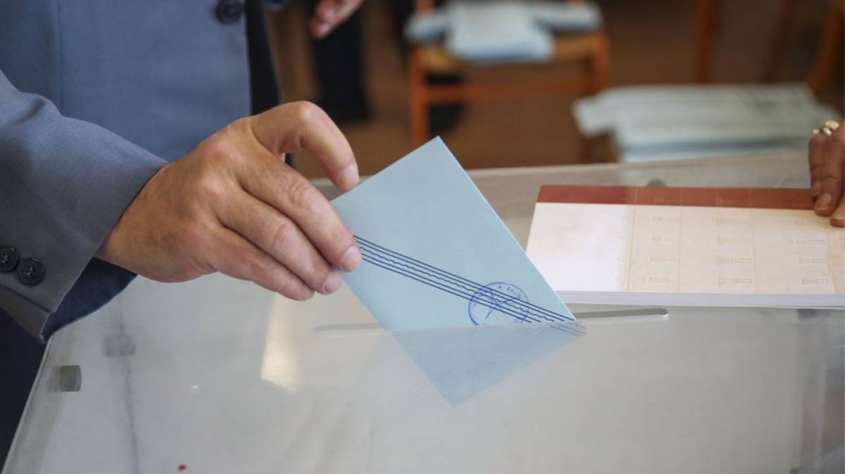 Δημοσκόπηση Pulse: Στο 10% η διαφορά μεταξύ ΝΔ και ΣΥΡΙΖΑ