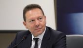 Στουρνάρας: Αυξήσεις στα όρια ηλικίας και περικοπές στις δαπάνες υγείας