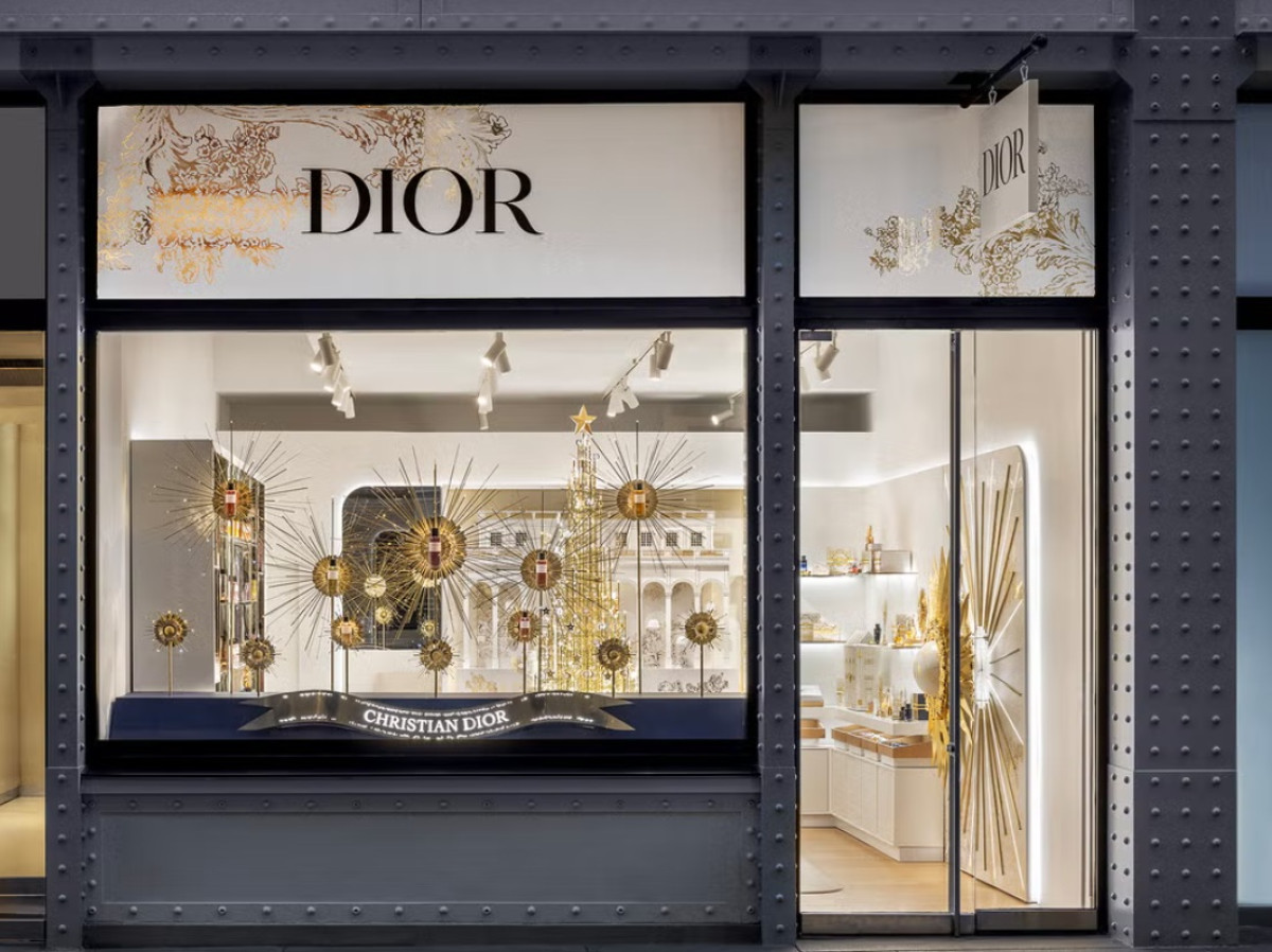 «Υπόθεση Dior»: Οι γαλλικές αρχές ξετυλίγουν δίκτυο στρατολόγησης για εσωτερική πληροφόρηση