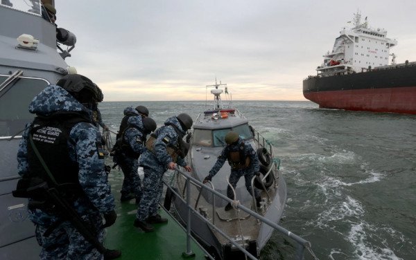 Ελληνόκτητο πλοίο χτυπήθηκε από νάρκη στη Μαύρη Θάλασσα