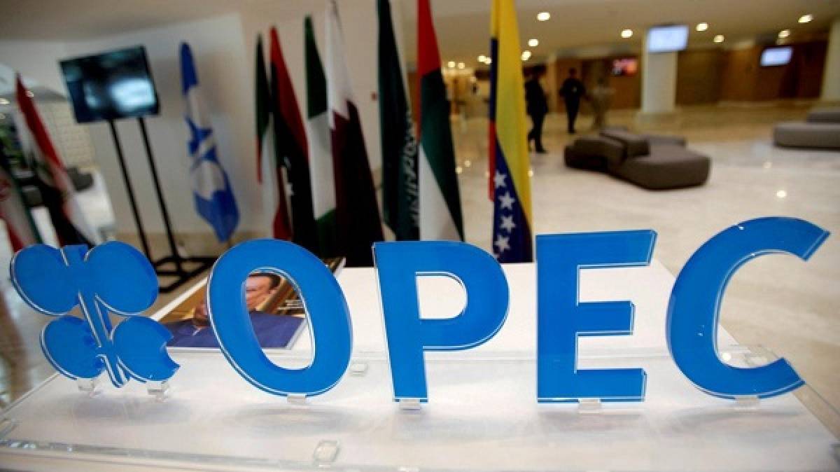 Πετρέλαιο: Σταθερός στην πολιτική σταδιακής αύξησης της προσφοράς ο ΟΠΕΚ