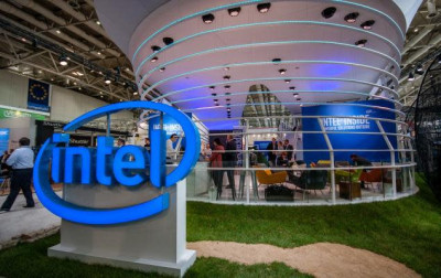 Συμφωνία Intel-Microsoft για κατά παραγγελία παραγωγή τσιπ