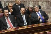 Σε δίκη ο Ν. Μιχαλολιάκος και άλλα 71 άτομα από την Χρυσή Αυγή