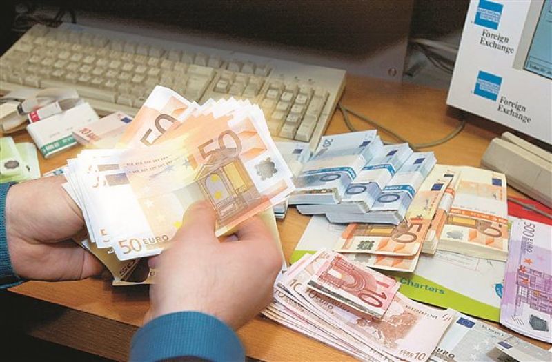 Κόκκινα Δάνεια: Η ρύθμιση στέλνει τους ενδιαφερόμενους πρώτα στο γκισέ της εφορίας