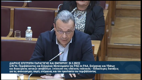 Φάμελλος: Κυβέρνηση σε αποδρομή-Δεν δικαιούται να νομοθετεί για δημόσια αγαθά