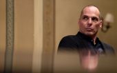 Βαρουφάκης: Γιατί ο Τσίπρας διάλεξε Καμμένο και όχι Σταύρο