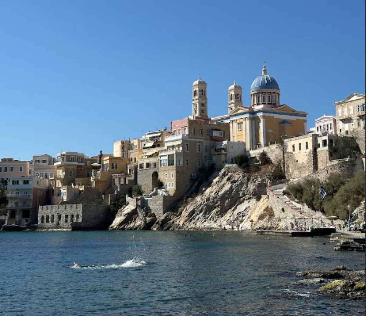 Οι δημοφιλέστεροι νησιωτικοί προορισμοί για Έλληνες και ξένους το 2025