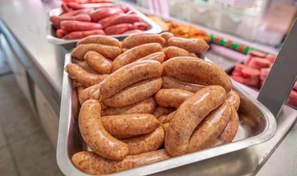 Brexit «Sausage Wars»: Εκεχειρία ΕΕ- Βρετανίας για τη Βόρεια Ιρλανδία