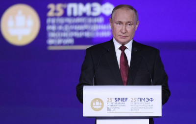 Πούτιν: Οι κυρώσεις κοστίζουν $400 δισ. στην ΕΕ