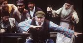 Πέθανε ο "Βιολιστής στη στέγη"