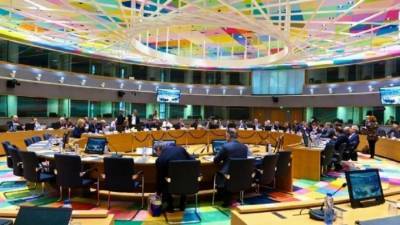 Eurogroup: Αναζητείται συμβιβασμός μετά το «nein» για το ευρωομόλογο