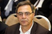 Βόμβα Χριστοδουλάκη για τις εταιρείες κινητής τηλεφωνίας