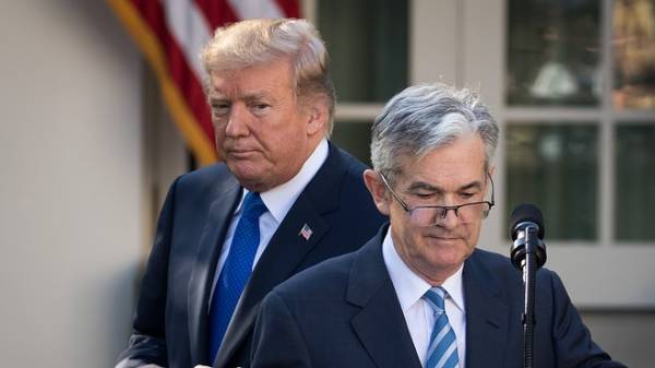 Τραμπ: Περιμένει από τη Fed το... δώρο των αρνητικών επιτοκίων