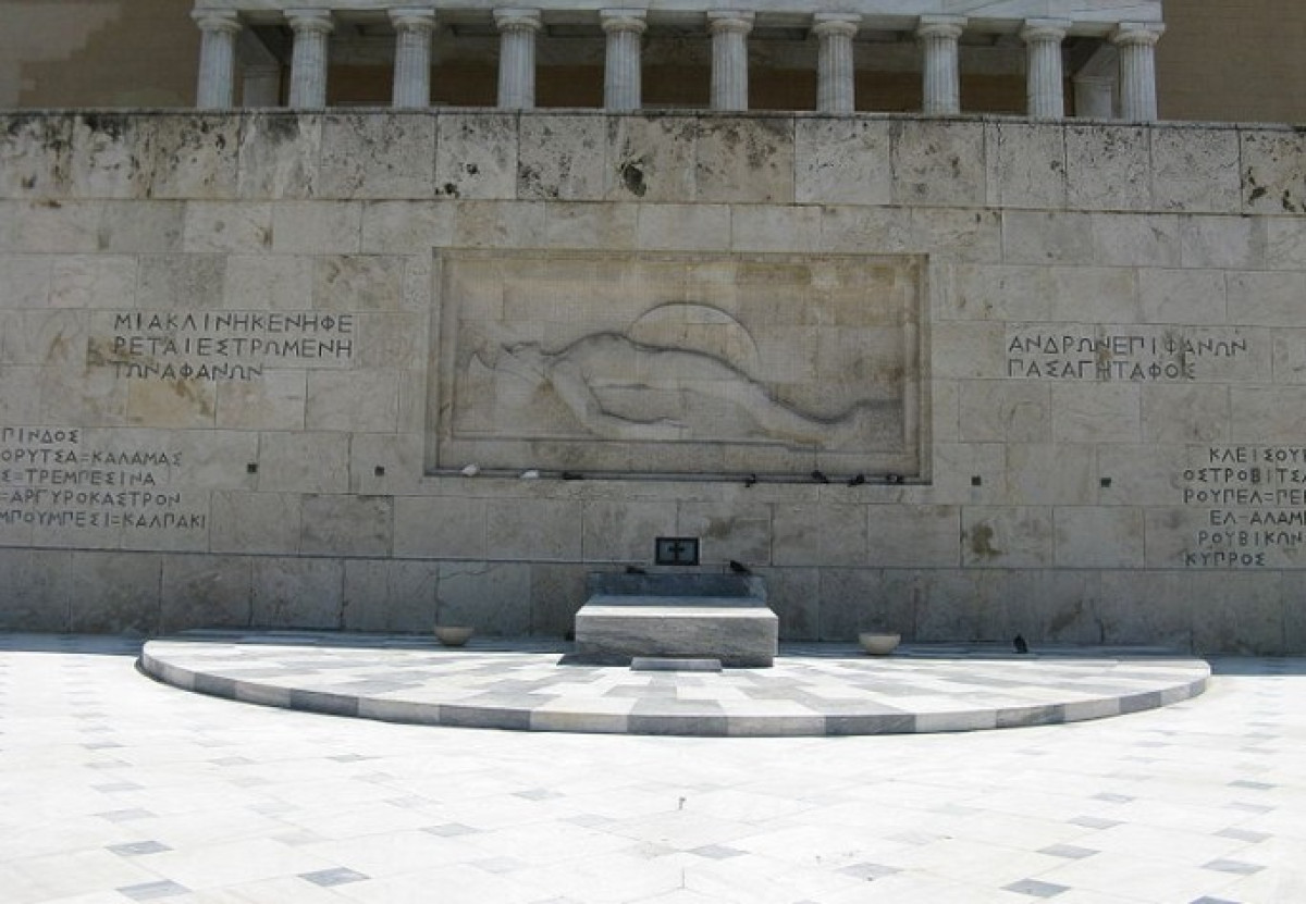 Συνάντηση Δένδια - Δούκα για το Μνημείο του Άγνωστου Στρατιώτη και το μοίρασμα αρμοδιοτήτων