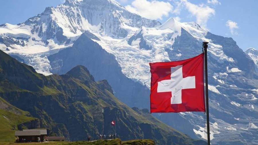 Φρενάρει η ανάπτυξη στην Ελβετία