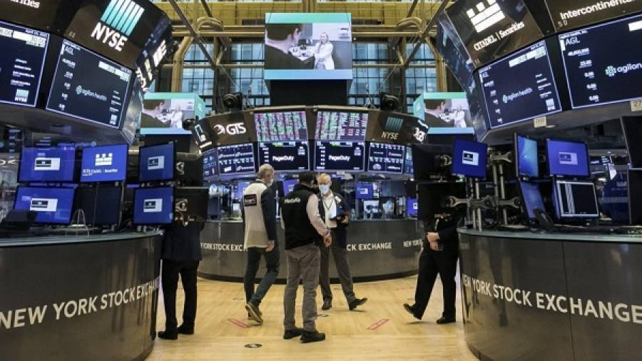 Στο «κόκκινο» η Wall Street-Μπήκε τέλος στο σερί των ρεκόρ