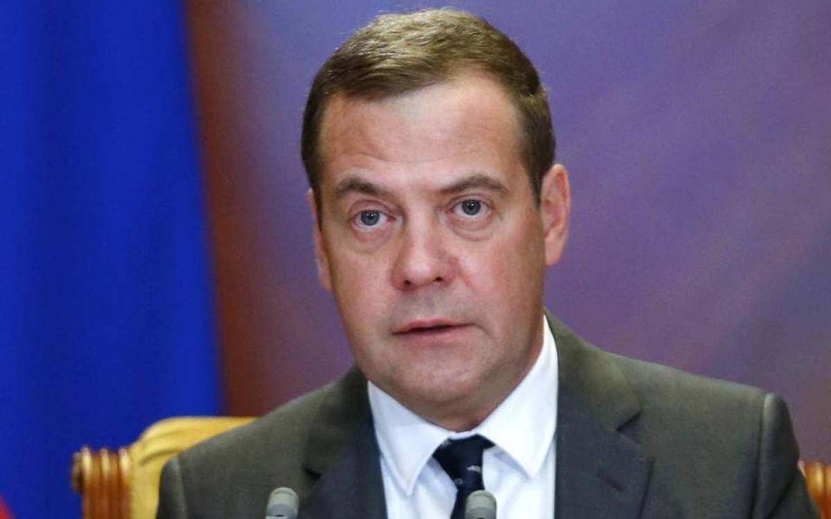 Ρωσία: Παραιτήθηκε η κυβέρνηση Μεντβέντεφ