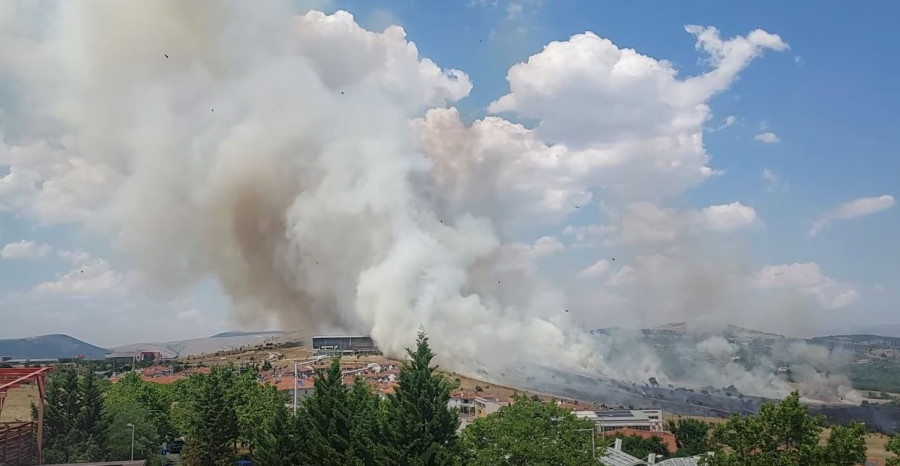 Kοζάνη: Υπό έλεγχο η φωτιά στη ΖΕΠ - Θα λειτουργήσει κανονικά το Πανεπιστήμιο Δυτικής Μακεδονίας