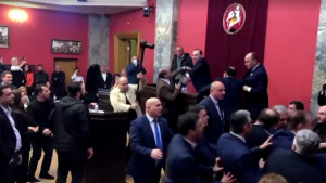 Άγριο ξύλο μεταξύ βουλευτών στο Κοινοβούλιο της Γεωργίας